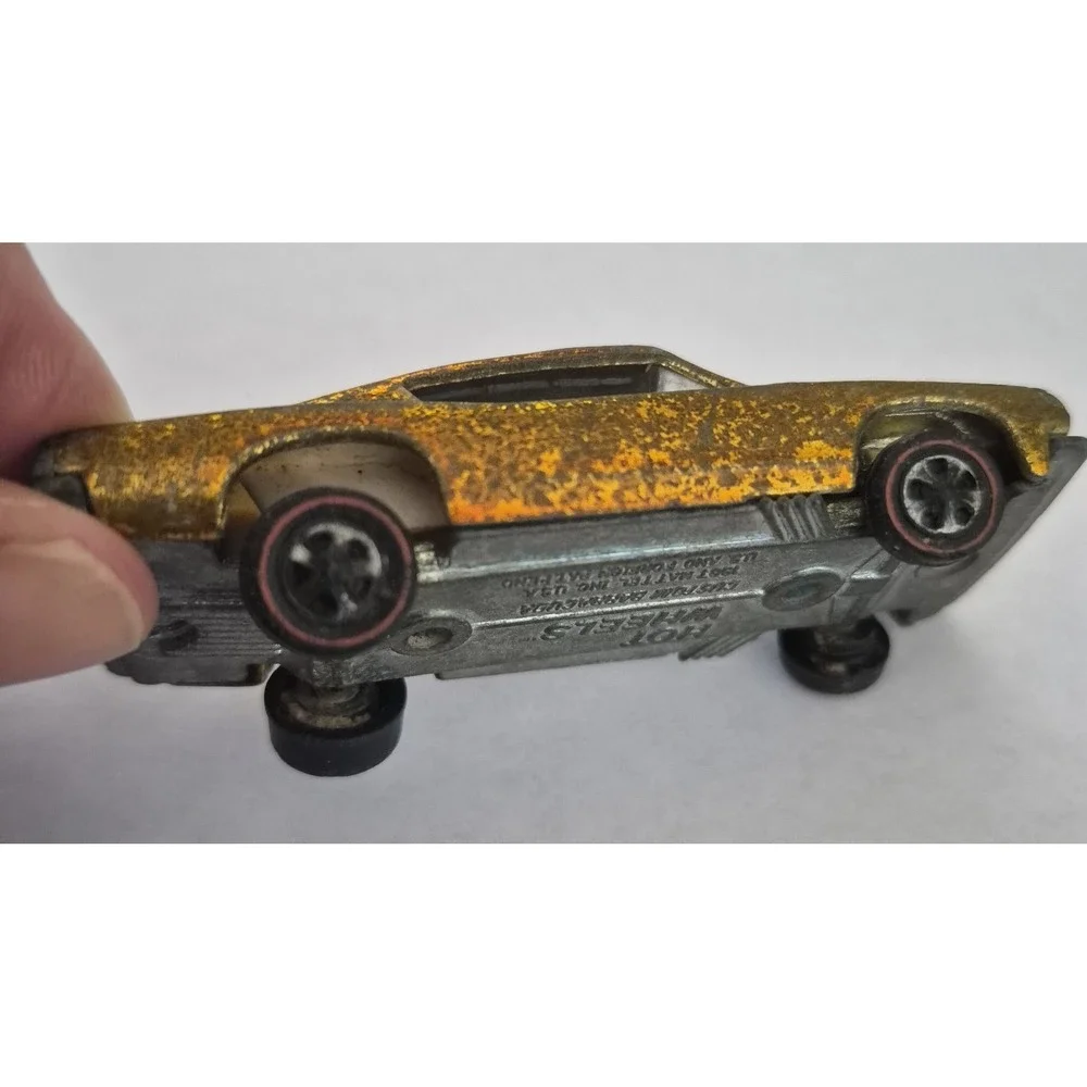 Hot Wheels Red Line vtg car Redline Mattel 1967 Custom Barracuda Gold